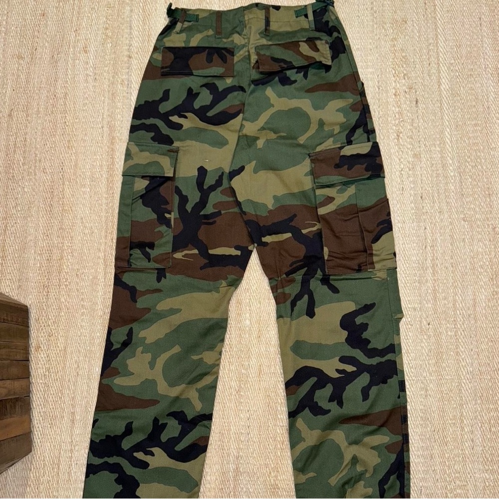 Simons Cargo Pants - Picture 3 of 5